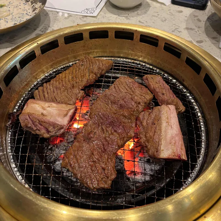 백마 김씨네 대표 사진