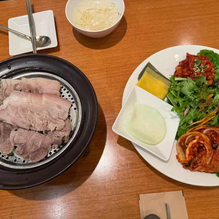 원할머니보쌈족발 대표 사진