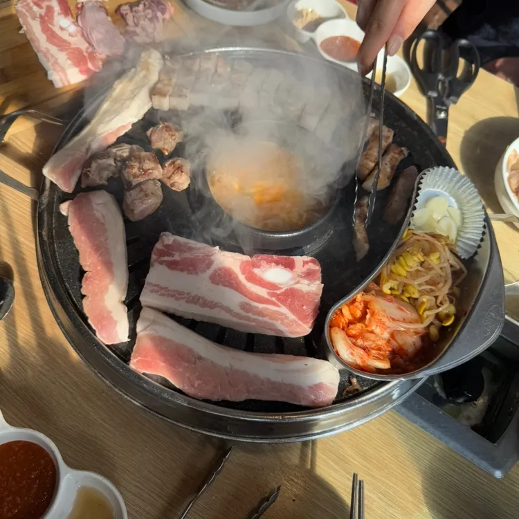 강남 돼지상회 무한리필 사진