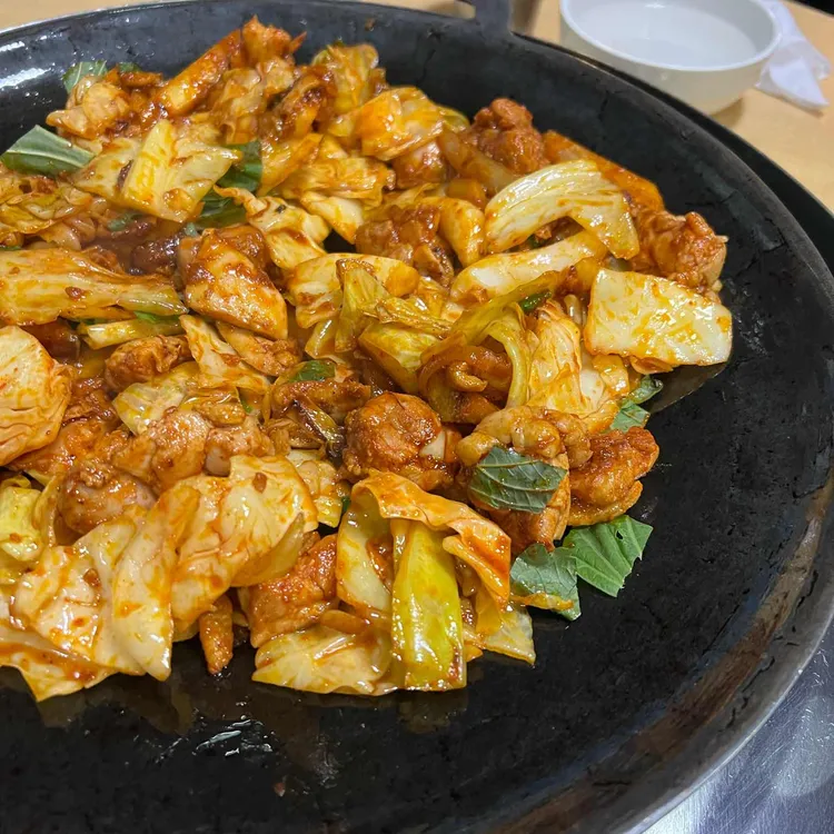 신미경 정통춘천닭갈비 대표 사진