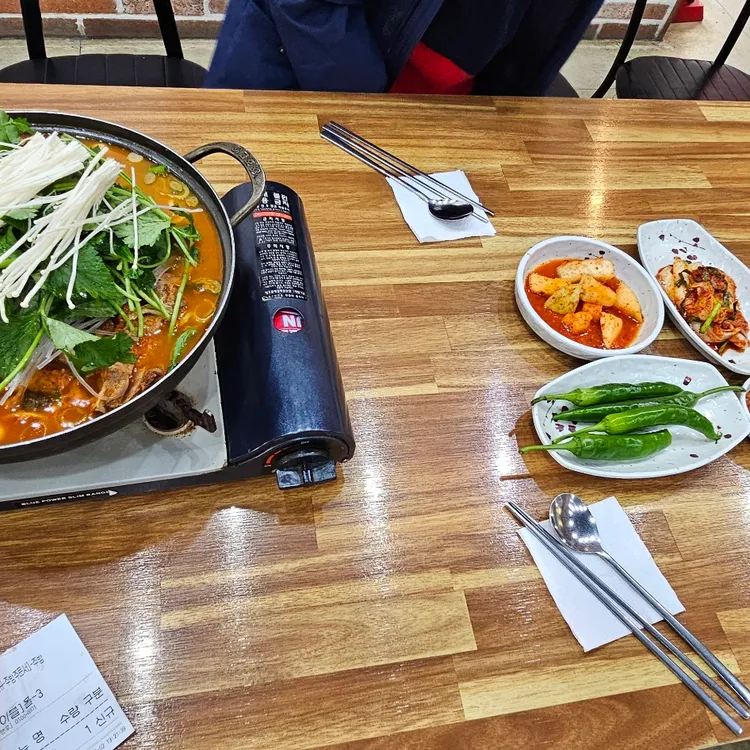 형제골뼈다귀순대국 대표 사진