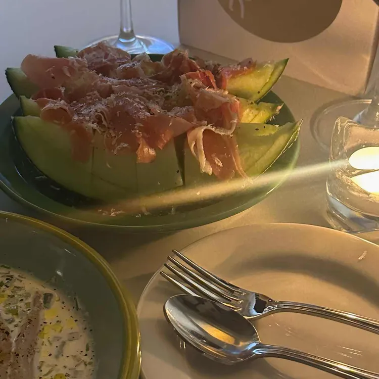 코너 대표 사진
