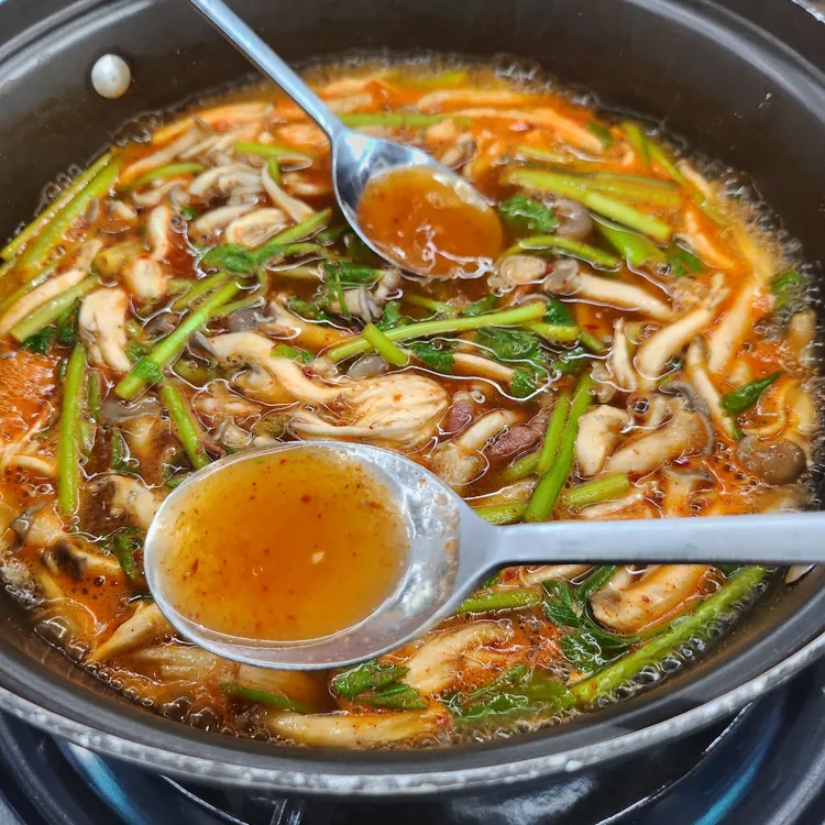 빨간도깨비 샤브샤브 손칼국수 사진 1