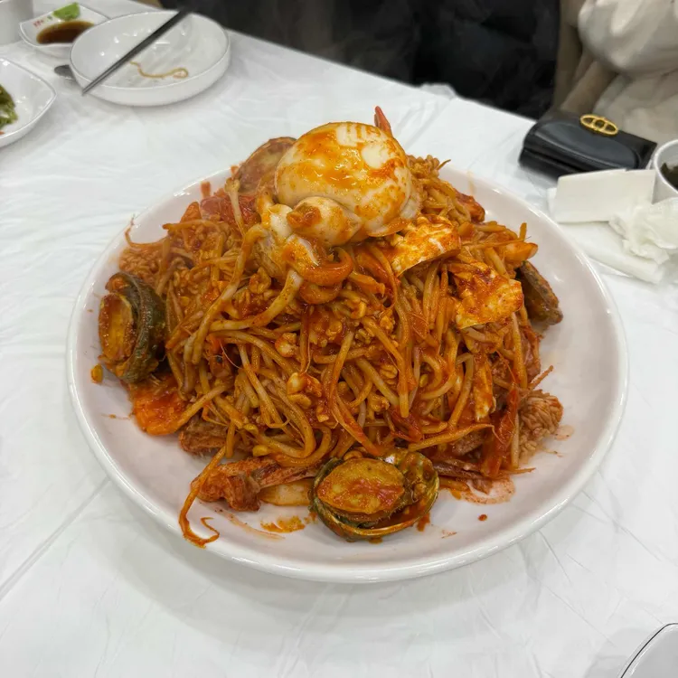 소문난대구왕뽈찜해물아구찜 권선직영점 대표 사진