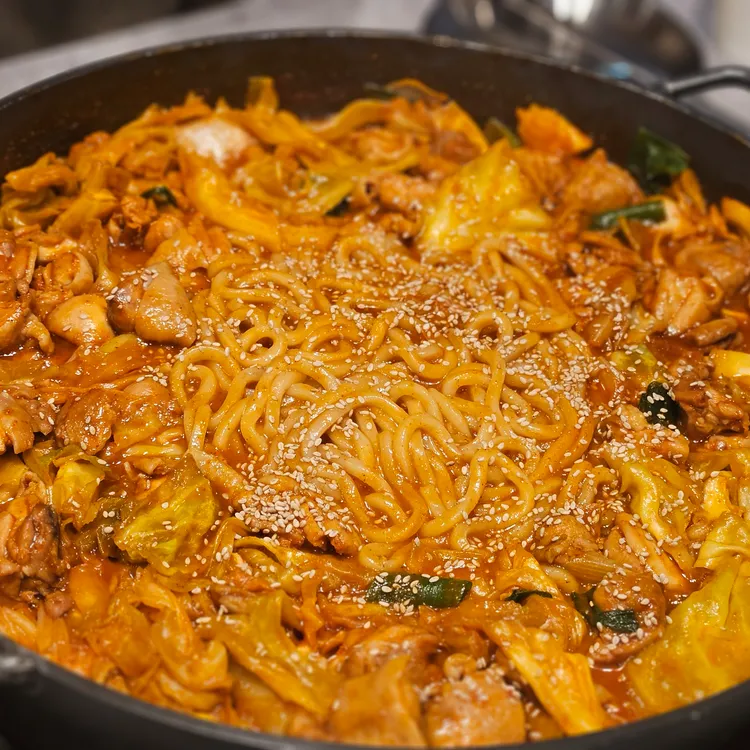 빤닭빤닭 치즈 닭갈비 대표 사진