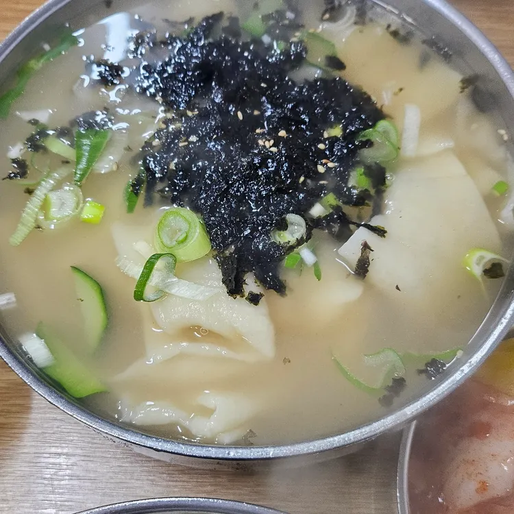 홍두깨엄마손칼국수 대표 사진