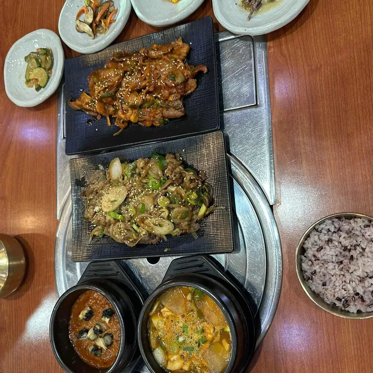윤훈식농가쌈밥 대표 사진