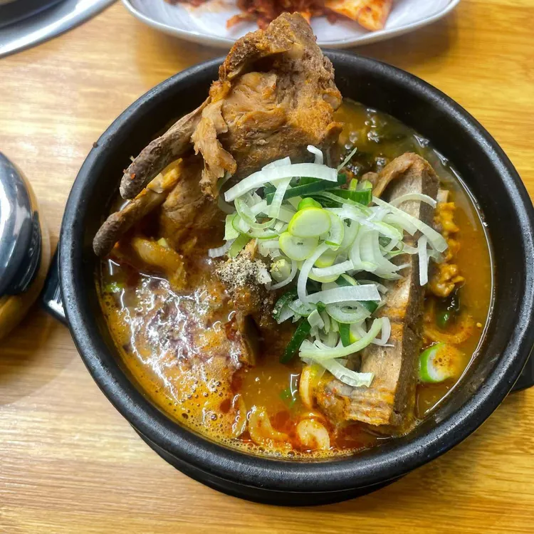 통큰감자탕 대표 사진