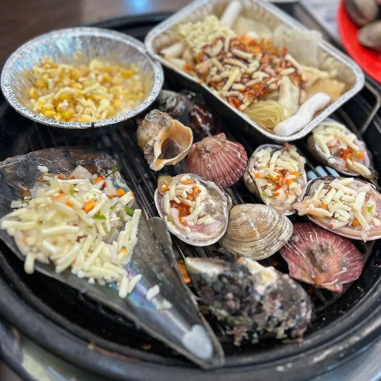유령치즈조개&활어회무한리필 대표 사진