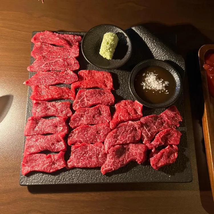 진한밤 대표 사진