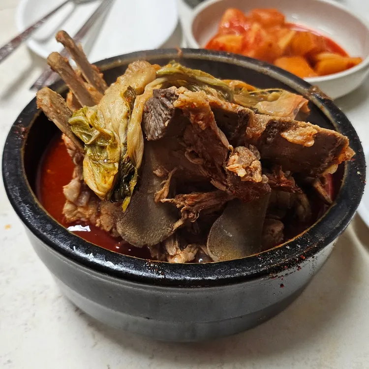 풍년뼈다귀해장국 대표 사진