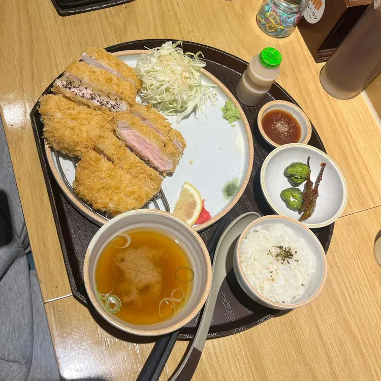 오이시카츠 대표 사진