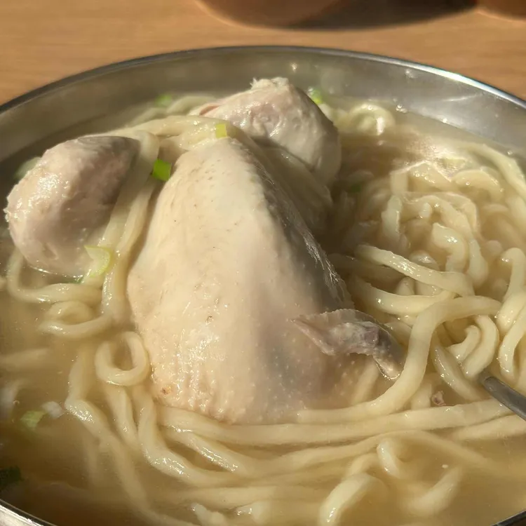 이랑칼국수 - 석촌역 닭한마리, 칼국수 맛집 | 다이닝코드, 빅데이터 맛집검색