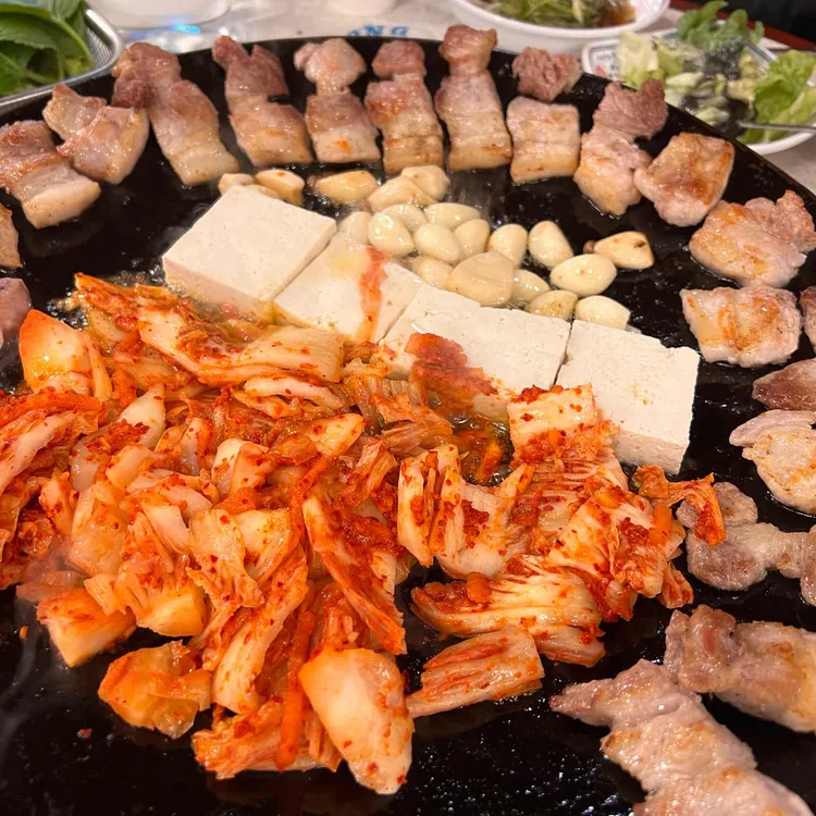 진짜무쇠삼겹 대표 사진