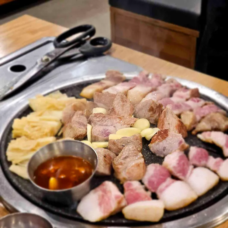 흑돼지 근고기 전문점 도민상회 대표 사진
