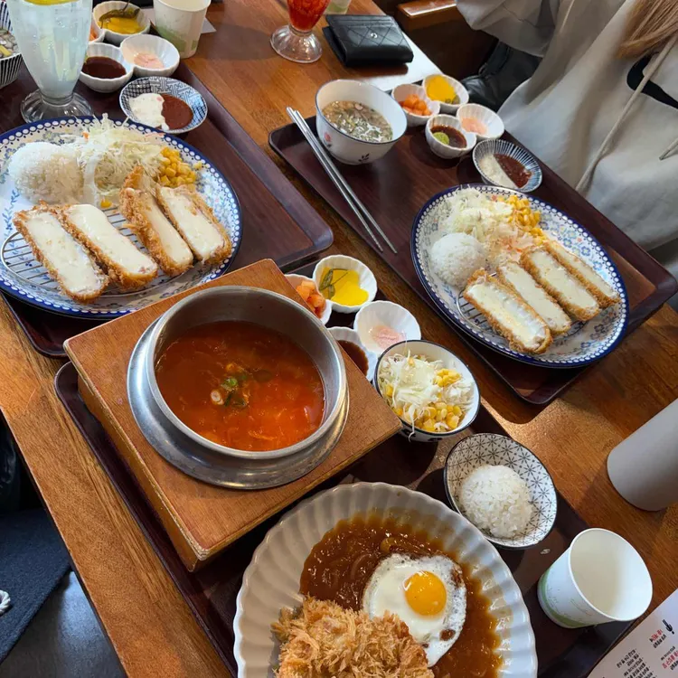 별달돈까스카페 사진 1