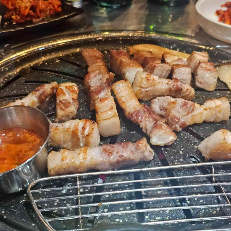 시집못간돼지 대표 사진