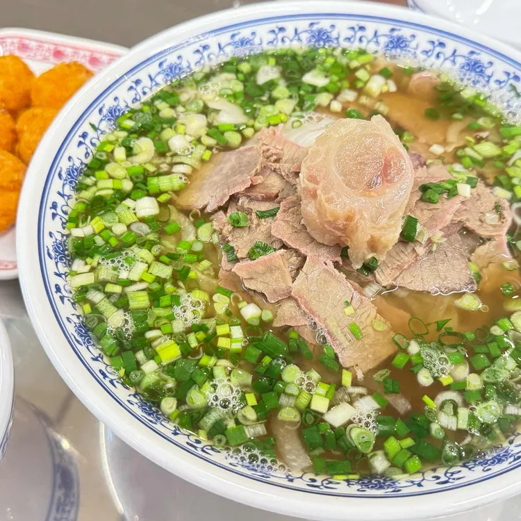 포옹남 대표 사진