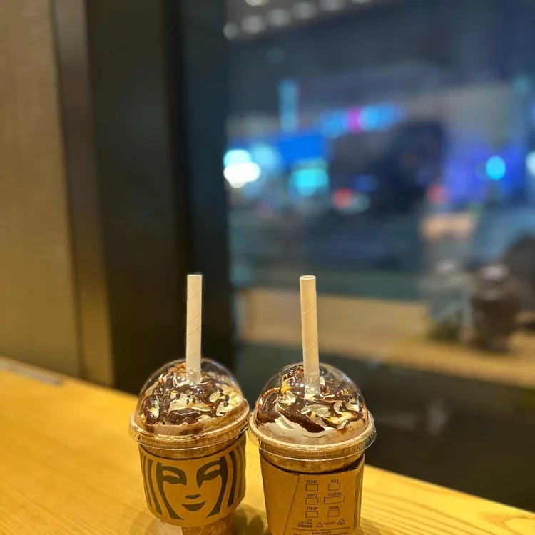 스타벅스 사진 2