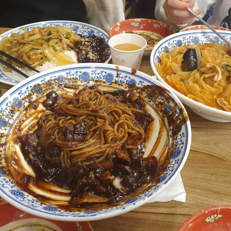 라이라이 대표 사진