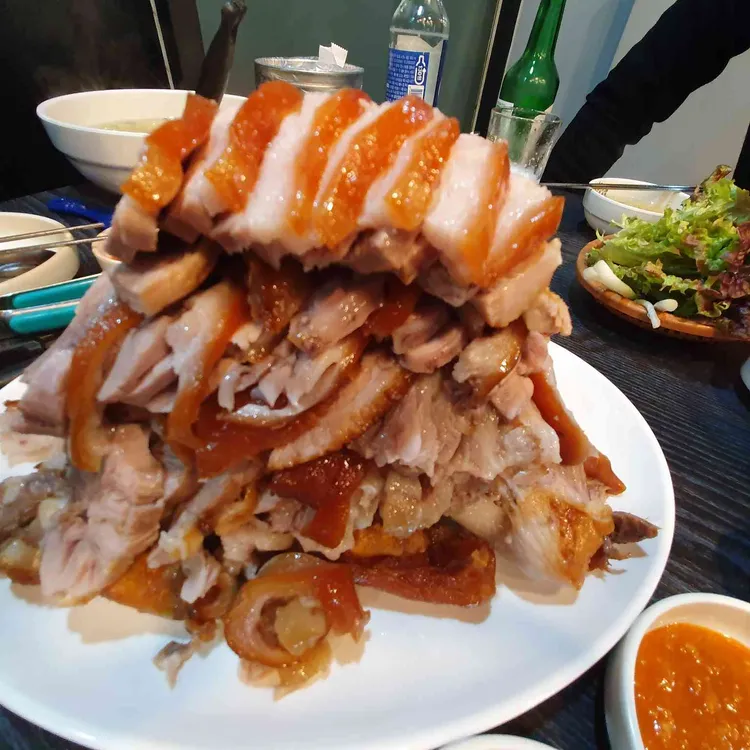 장수왕 족발보쌈 사진 1