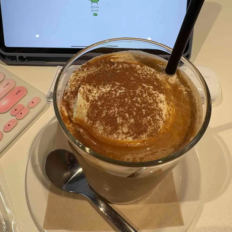 테이저 대표 사진