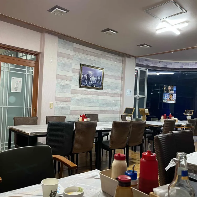 군언송어횟집 대표 사진