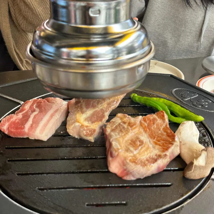 빽돈 대표 사진
