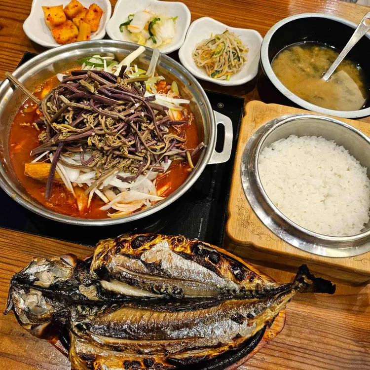 멸치부터 고래까지 대표 사진