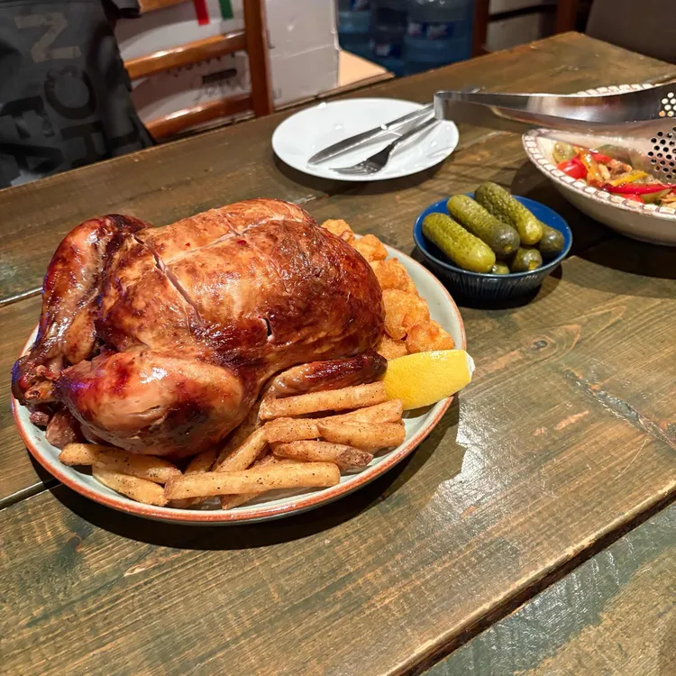 쓰리 로보스 대표 사진