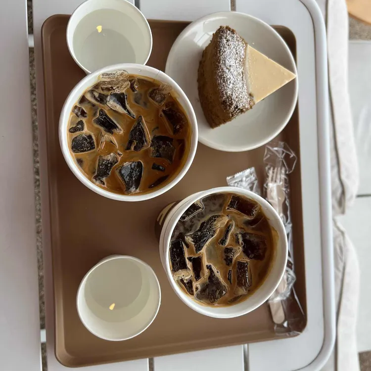 커피인터뷰 파도리 대표 사진
