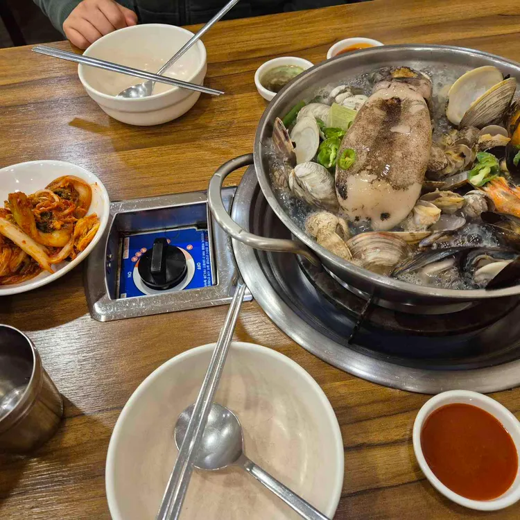섬마을해물칼국수 대표 사진