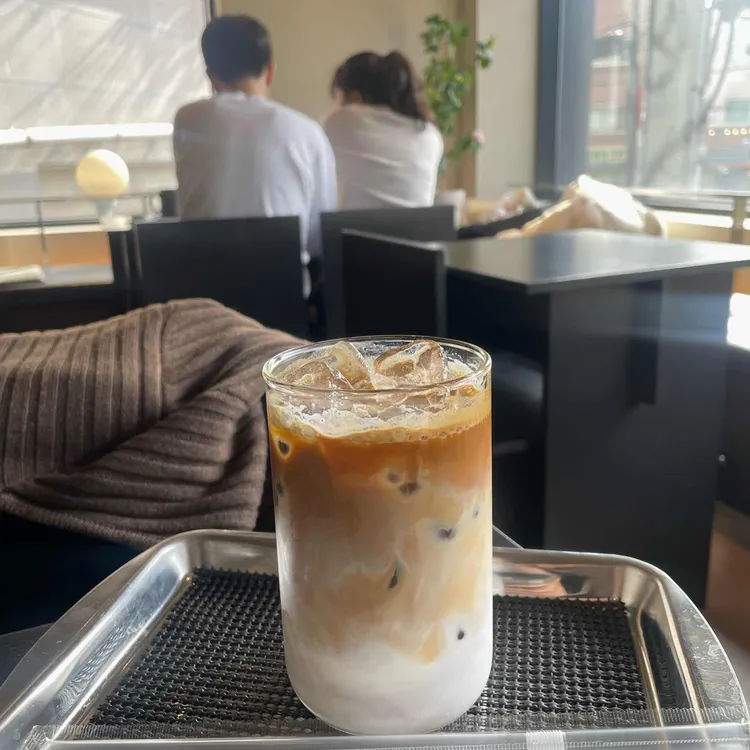 오프레스트 로스터리 대표 사진
