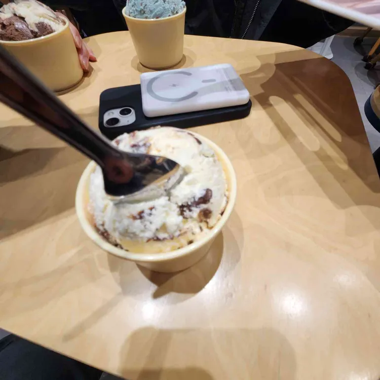 배스킨라빈스 대표 사진