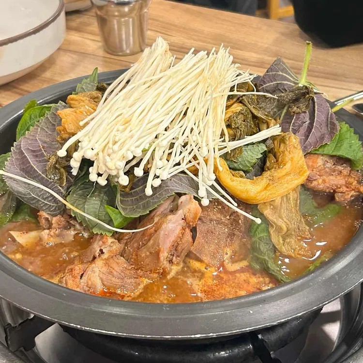 청기와뼈다귀해장국 대표 사진