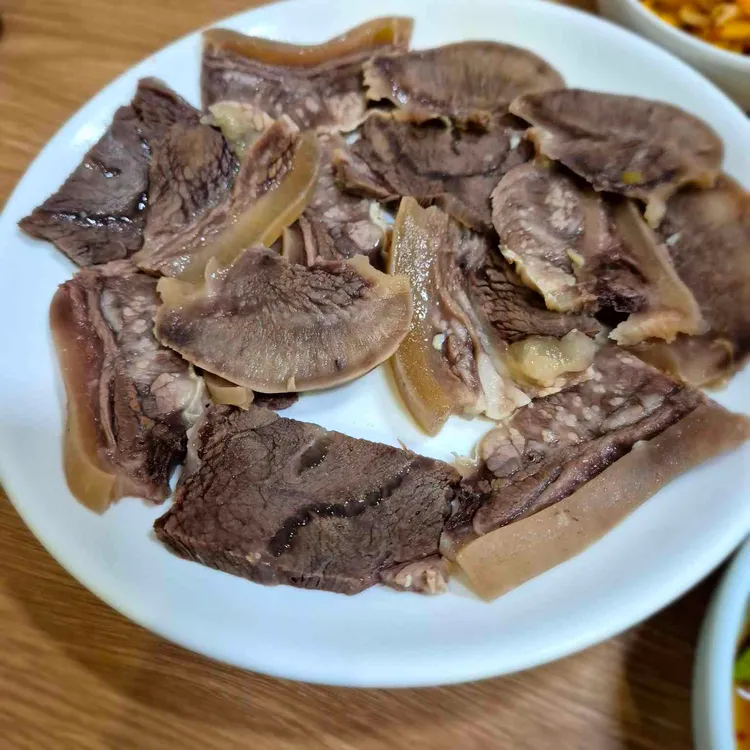 홍성집 대표 사진