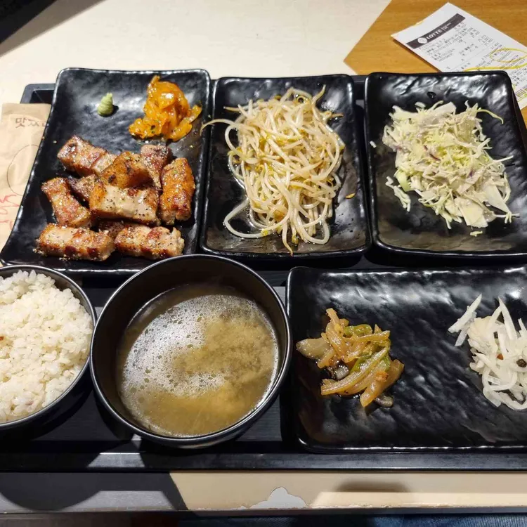카렌 대표 사진