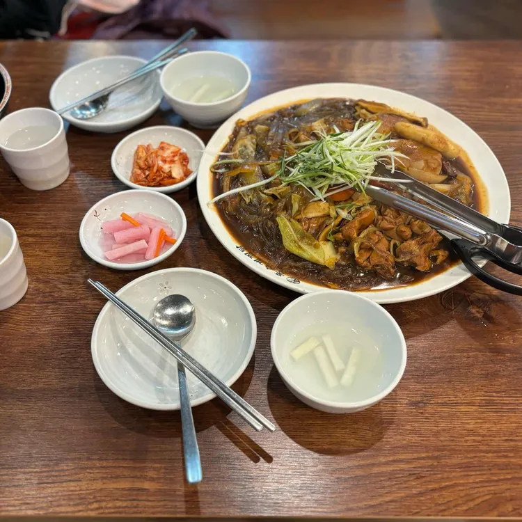 홍수계찜닭 왕십리민자역사점 - 왕십리 찜닭, 치즈찜닭 맛집 | 다이닝코드, 빅데이터 맛집검색