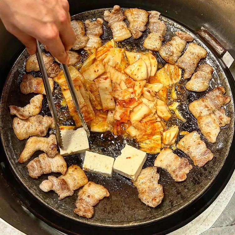 진짜무쇠삼겹 대표 사진