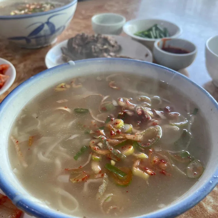 명륜 손칼국수 대표 사진