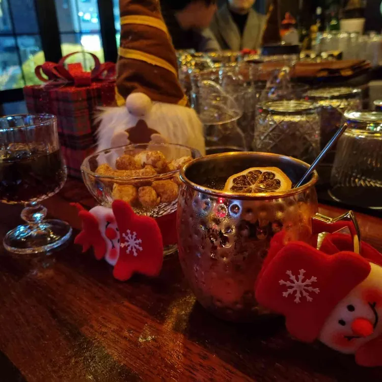 512saloon 펍&바 대표 사진