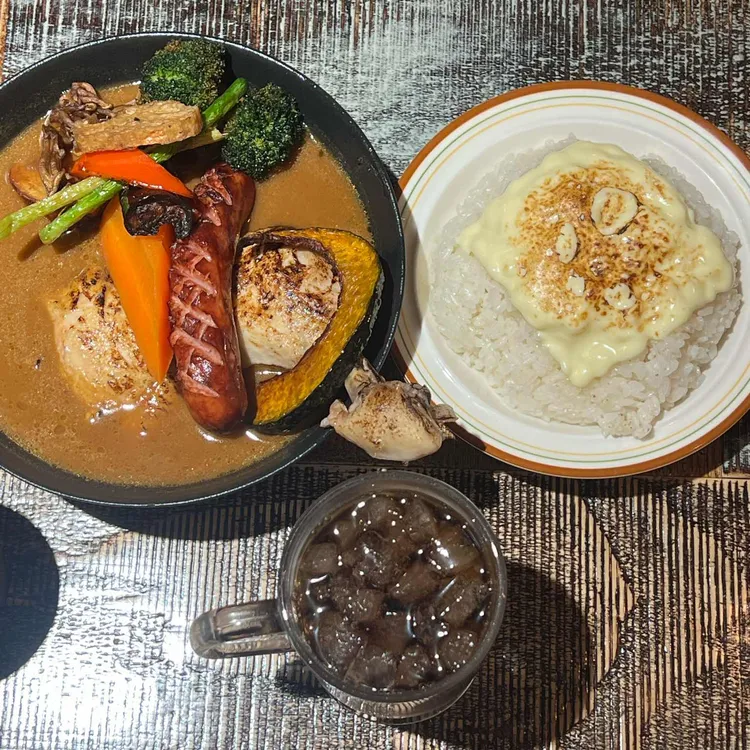 카레시 대표 사진