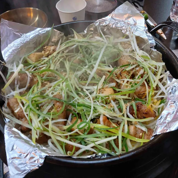본진 삼겹살 대표 사진