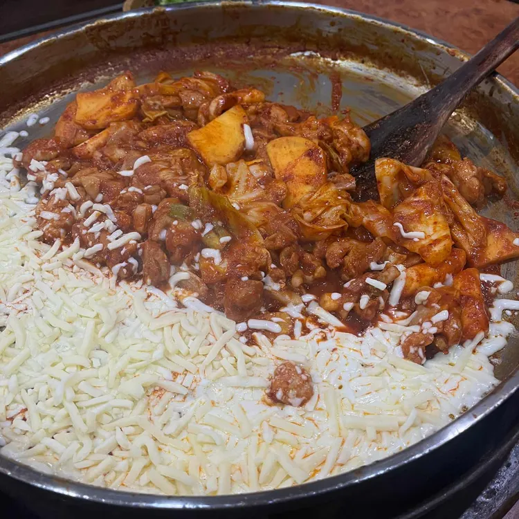매운춘천닭갈비 대표 사진