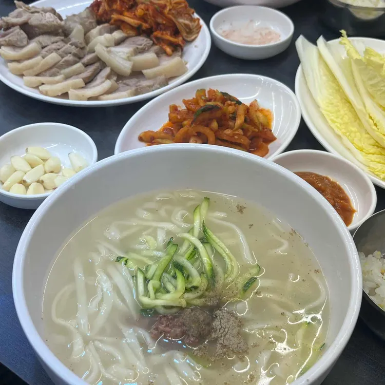 훼미리손칼국수 대표 사진
