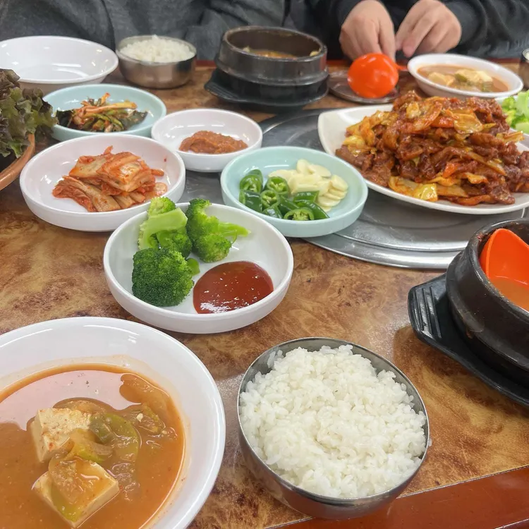 웰빙솥뚜껑삼겹살 대표 사진