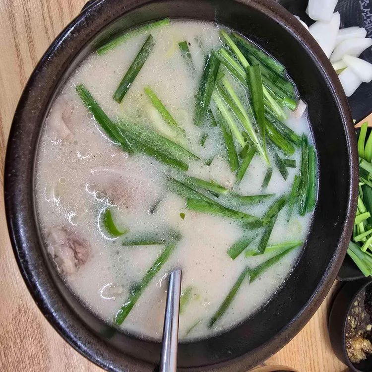 조선돼지국밥 사진 2