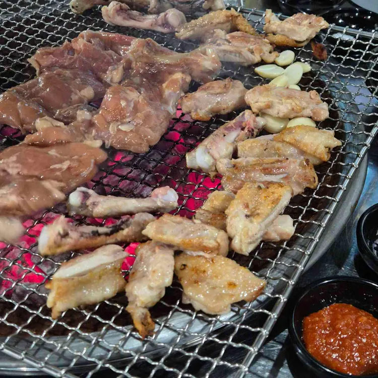 닭고집숯불닭갈비 대표 사진