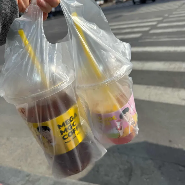 메가커피 대표 사진