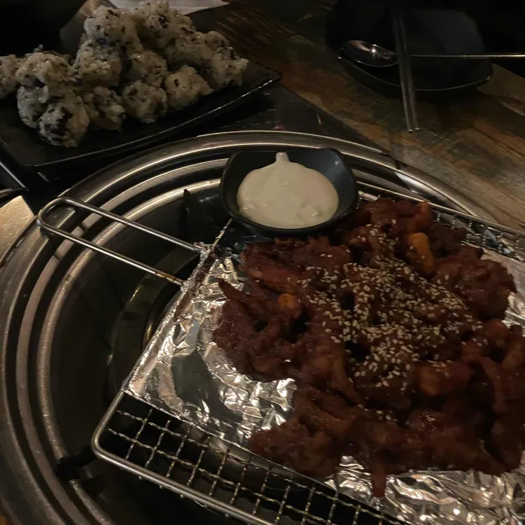 크라운닭발 대표 사진